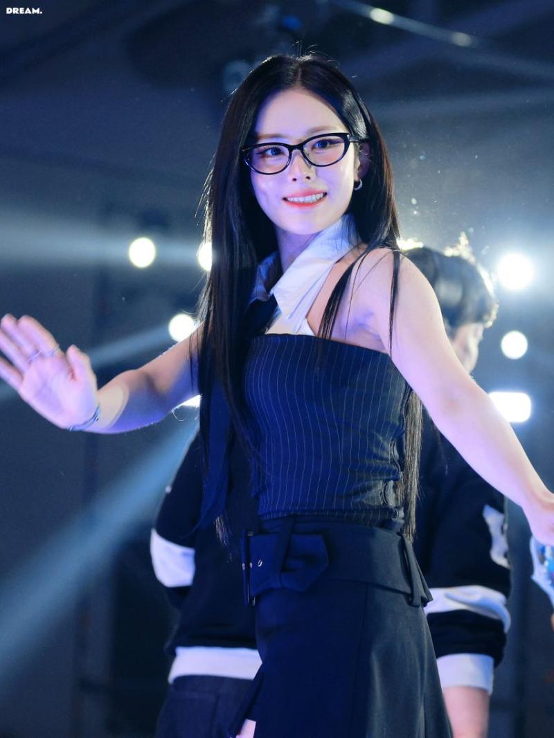 프로미스나인 박지원