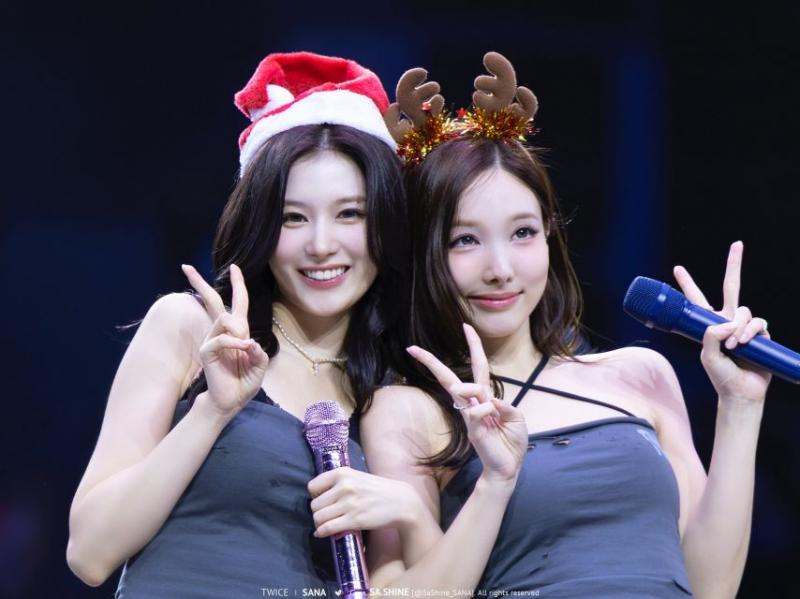 트와이스 사나