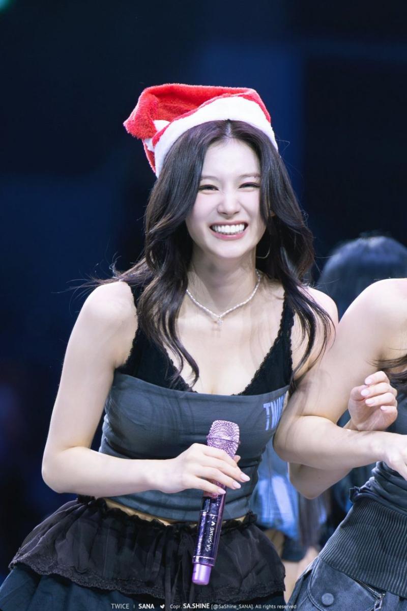 트와이스 사나