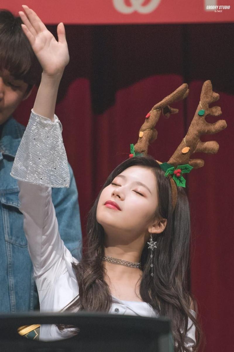 트와이스 사나