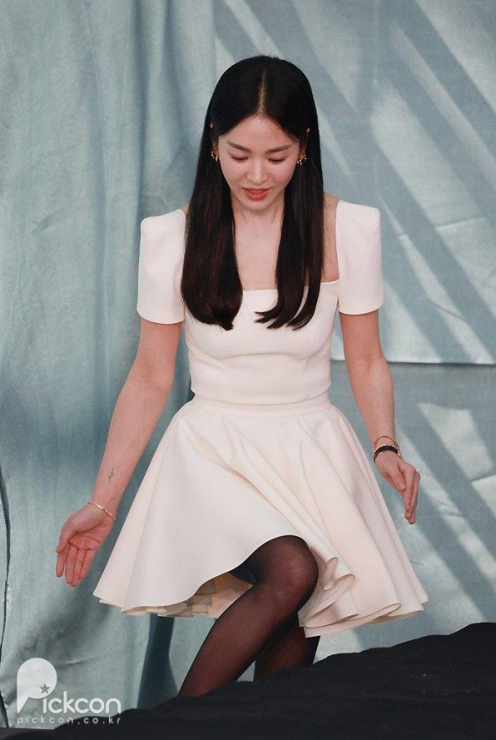 김유정 송혜교 반투명검스