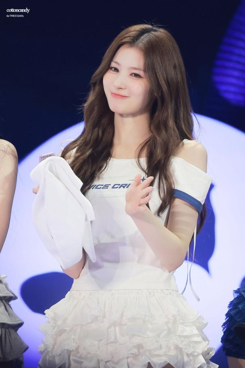 트와이스 사나