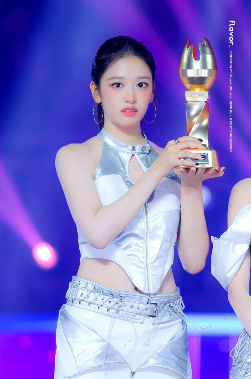 아이브 안유진