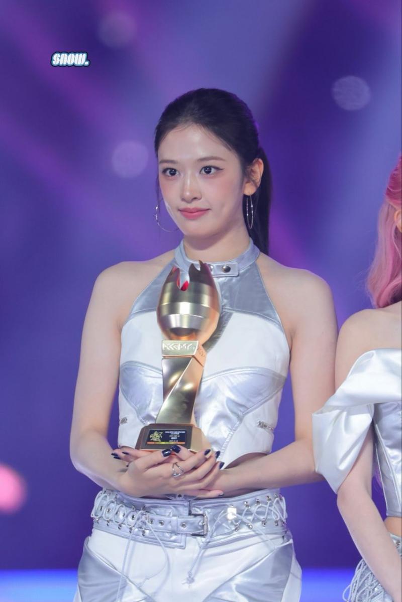 아이브 안유진