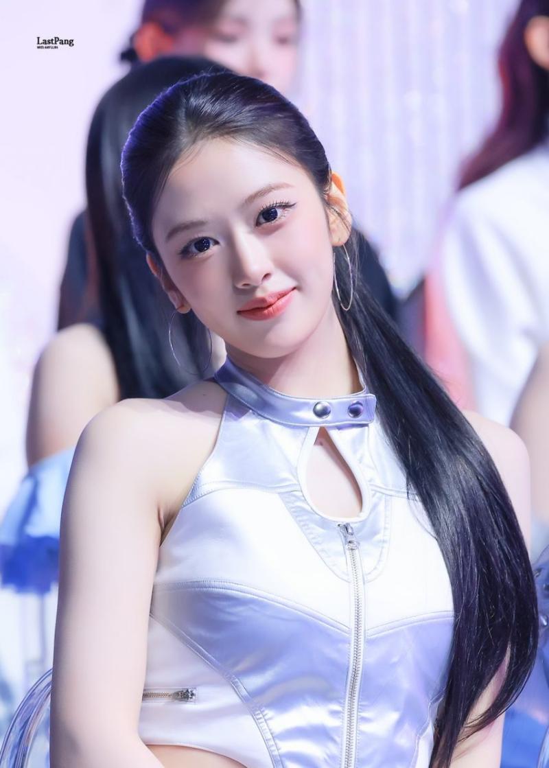 아이브 안유진