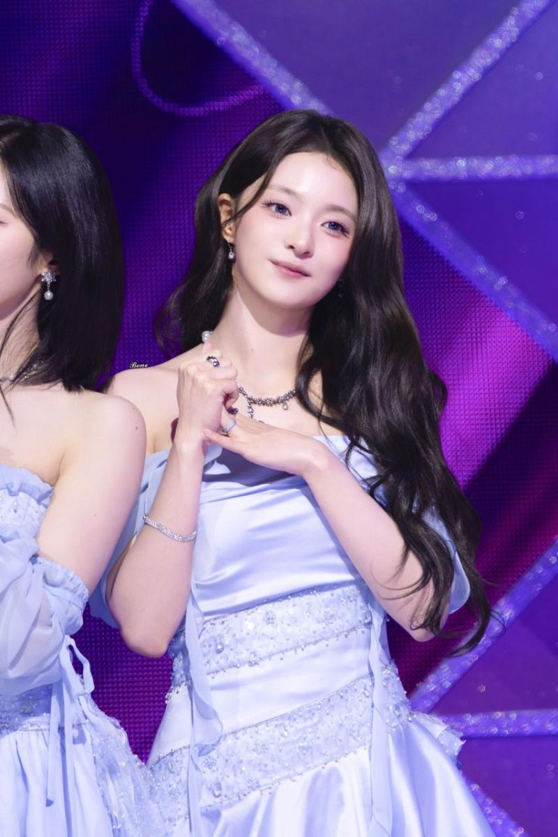 프로미스나인 이나경