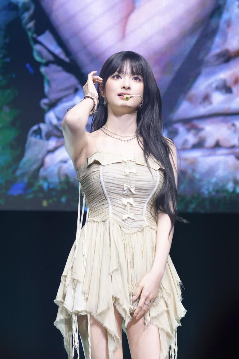 프로미스나인 이나경