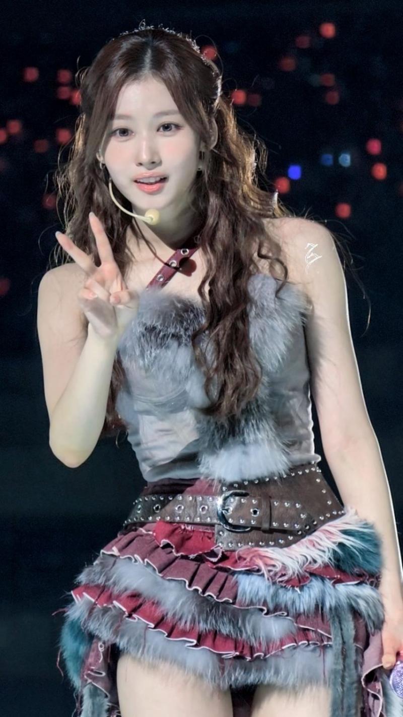 트와이스 사나