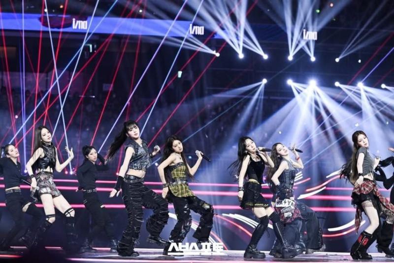 이즈나 가요대전 현장포터