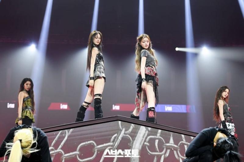 이즈나 가요대전 현장포터