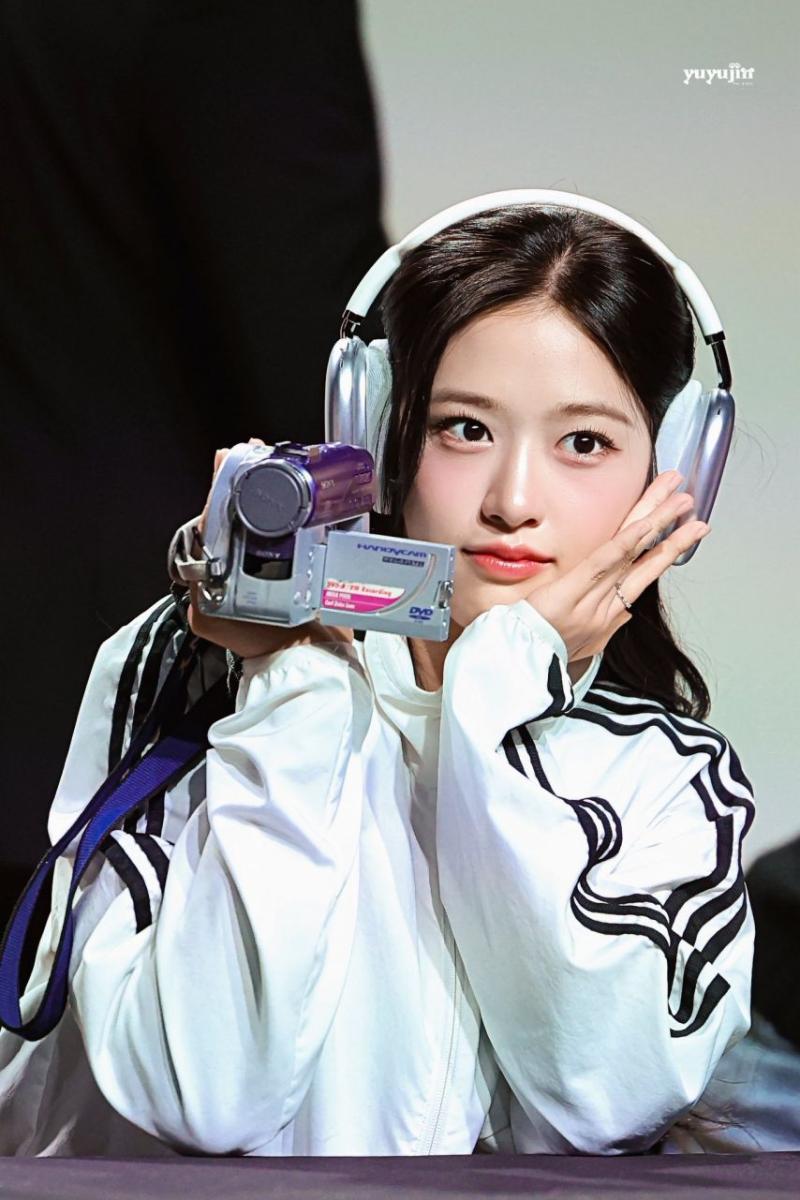 아이브 안유진