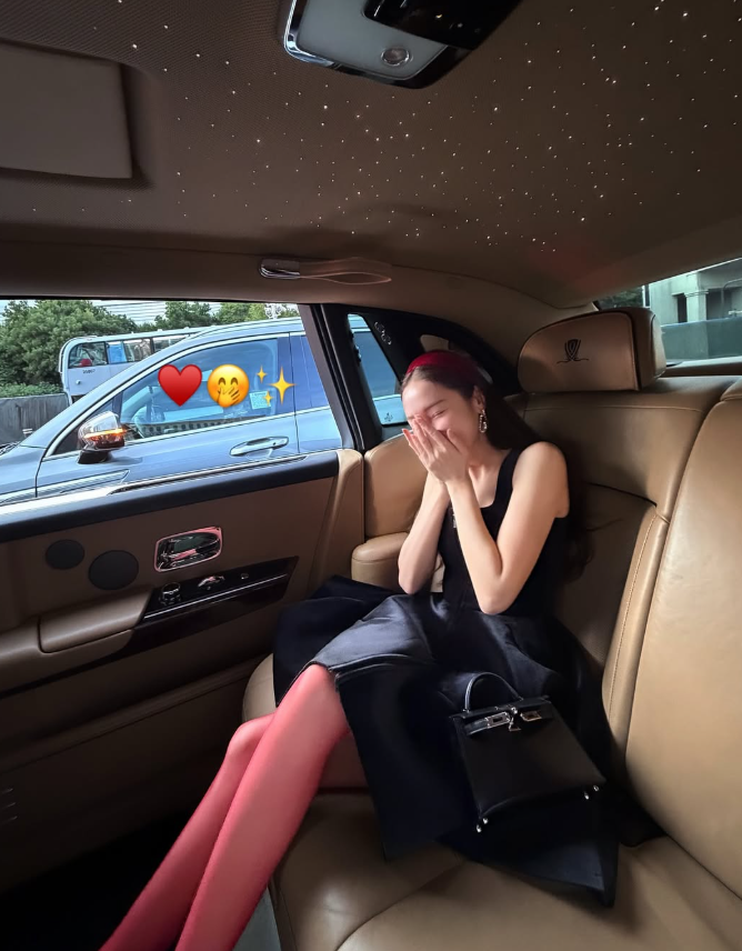 제시카 레드 스타킹