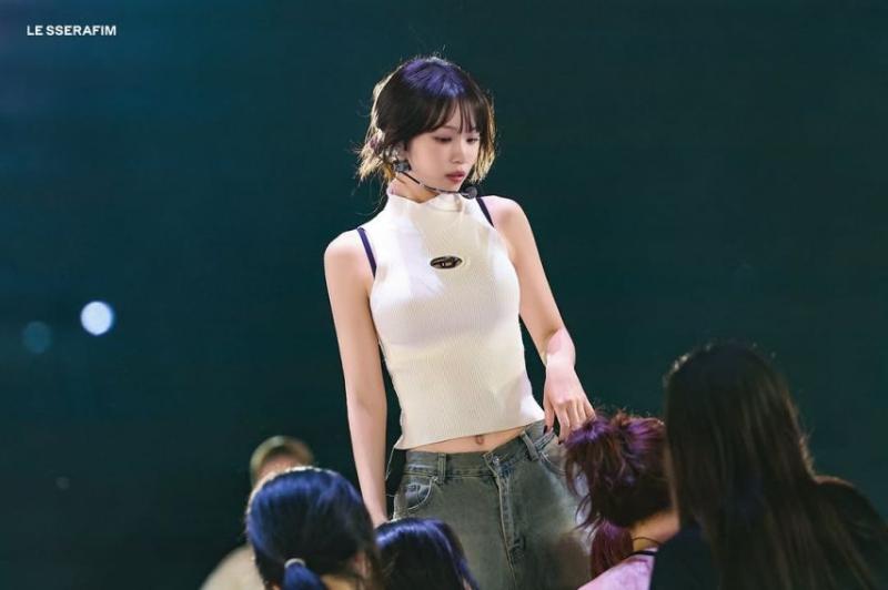 LE SSERAFIM (르세라핌) 김채원