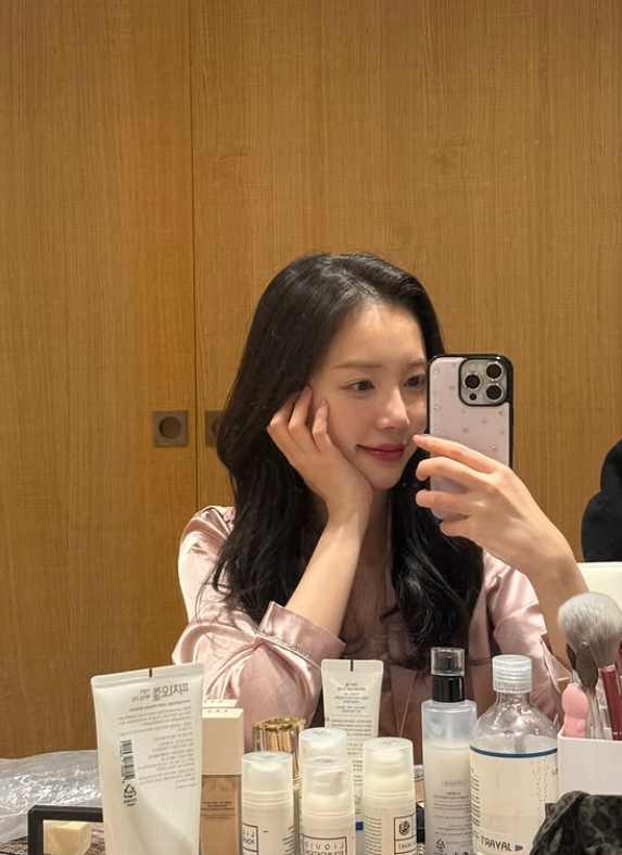윤채경