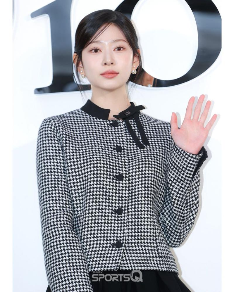 김민주 디올 행사 포토콜