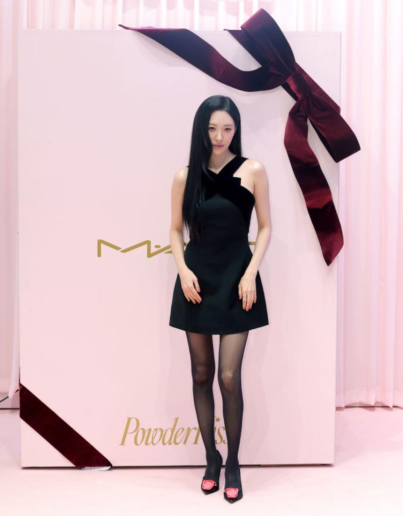 선미 260107 MAC Photowall