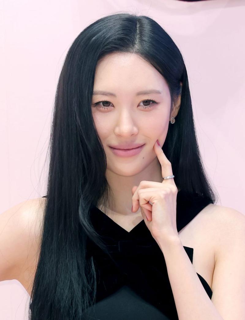 선미 260107 MAC Photowall