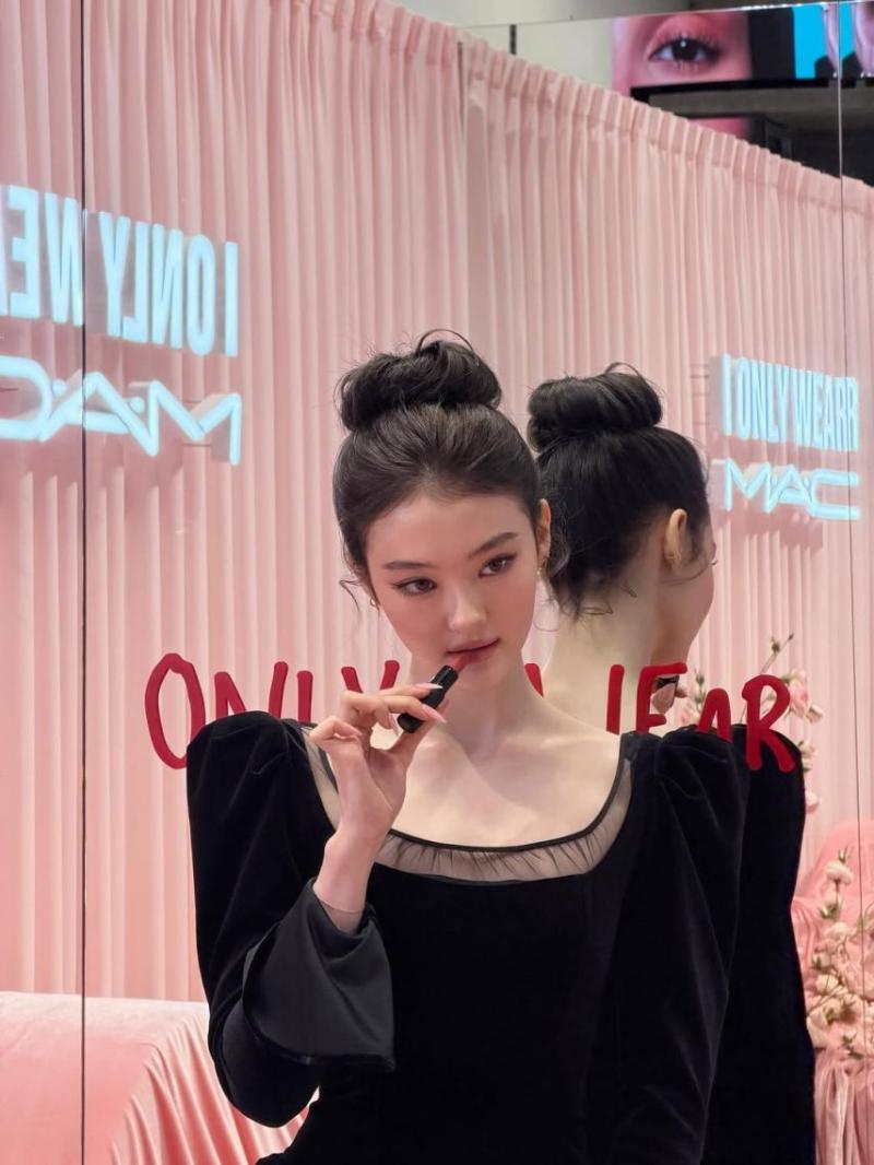 MEOVV (미야오) 엘라