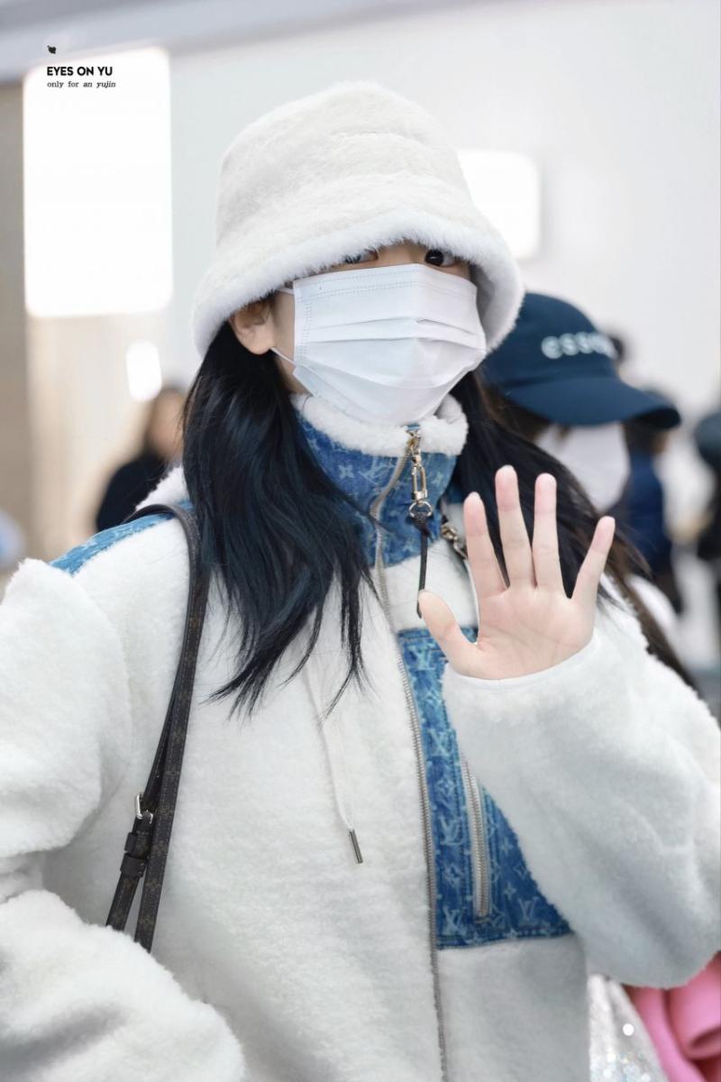 출국하는 아이브 안유진