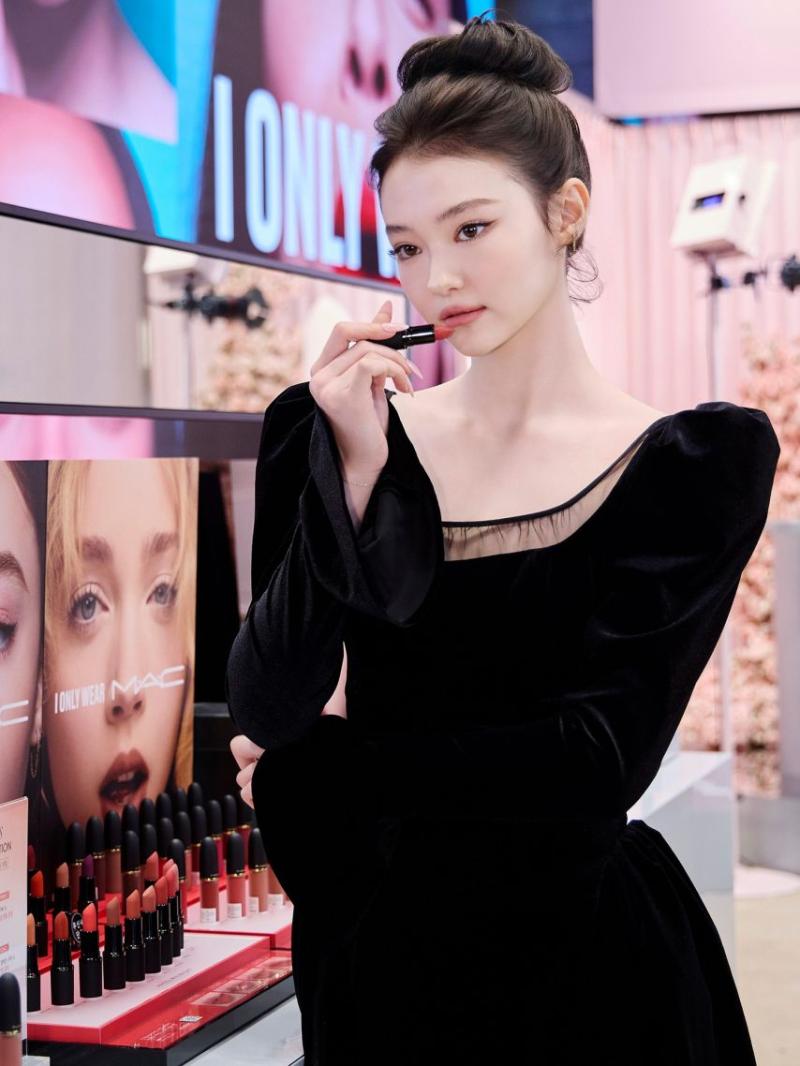 MAC 코스매틱 인스타 글로벌 앰버서더 미야오 엘라.JPG