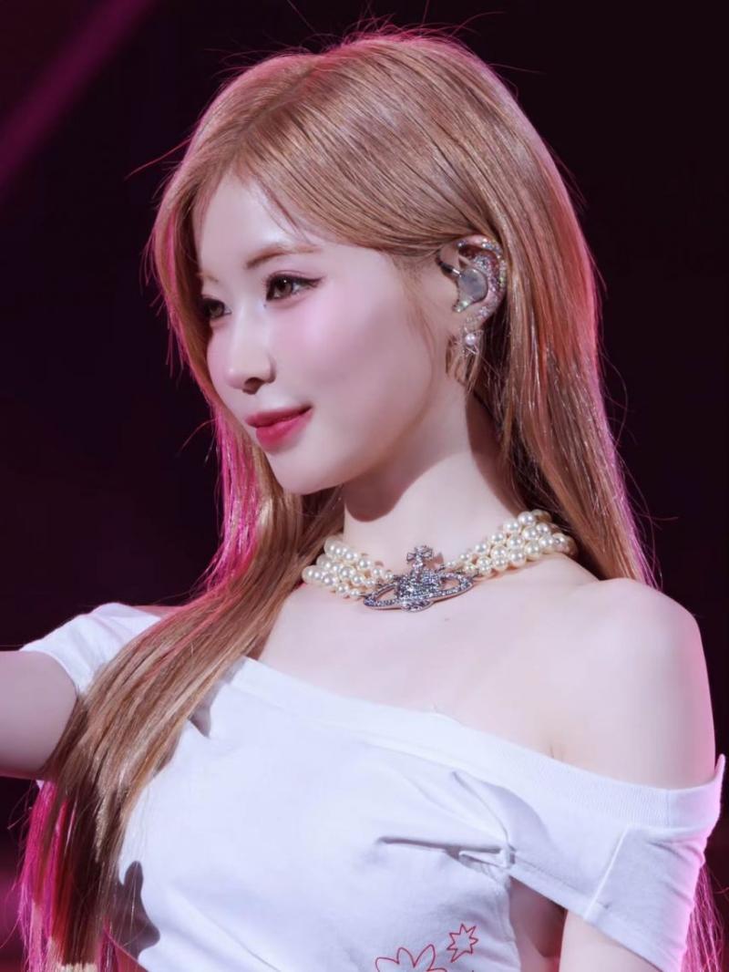 BABYMONSTER (베이비몬스터) 아사