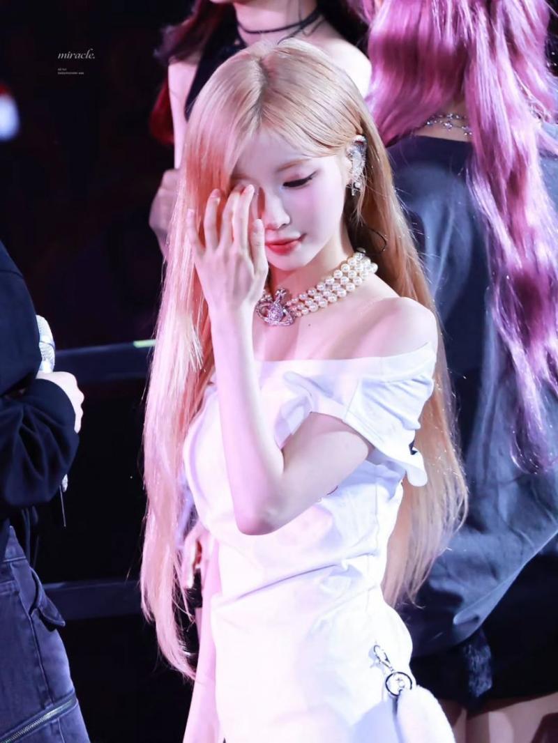 BABYMONSTER (베이비몬스터) 아사