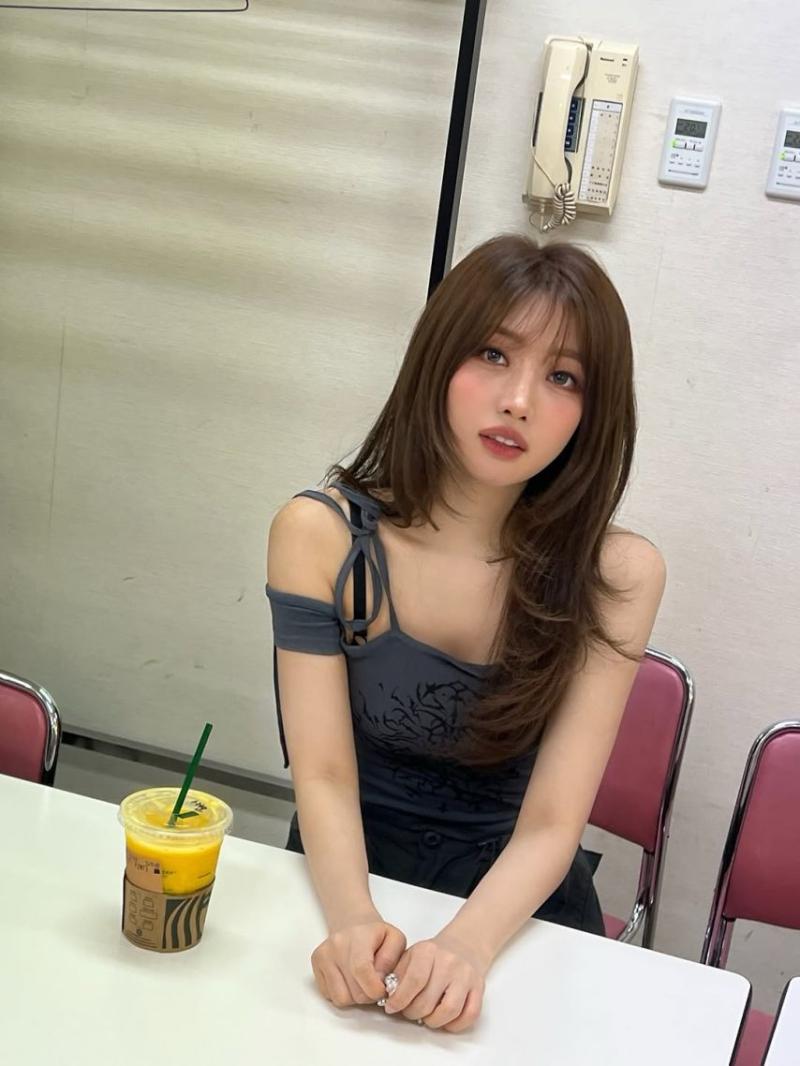 EVERGLOW (에버글로우) 시현