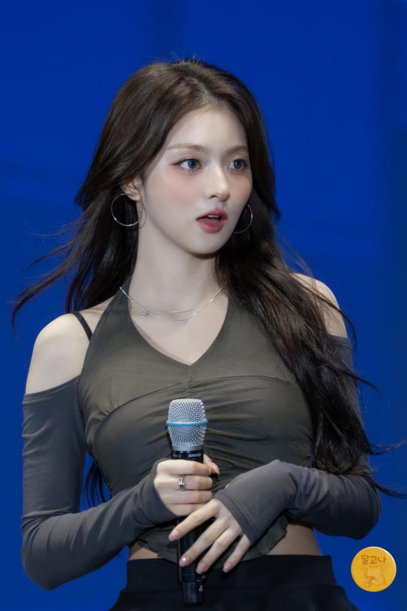 프로미스나인 이나경