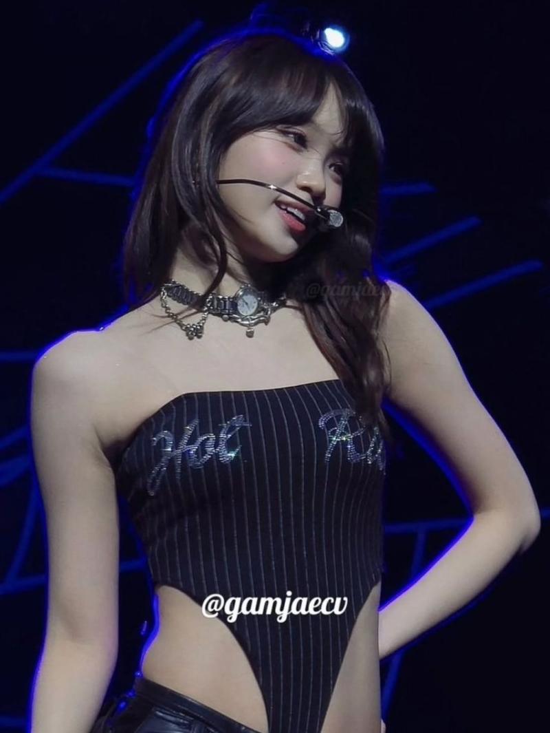 LE SSERAFIM (르세라핌) 김채원