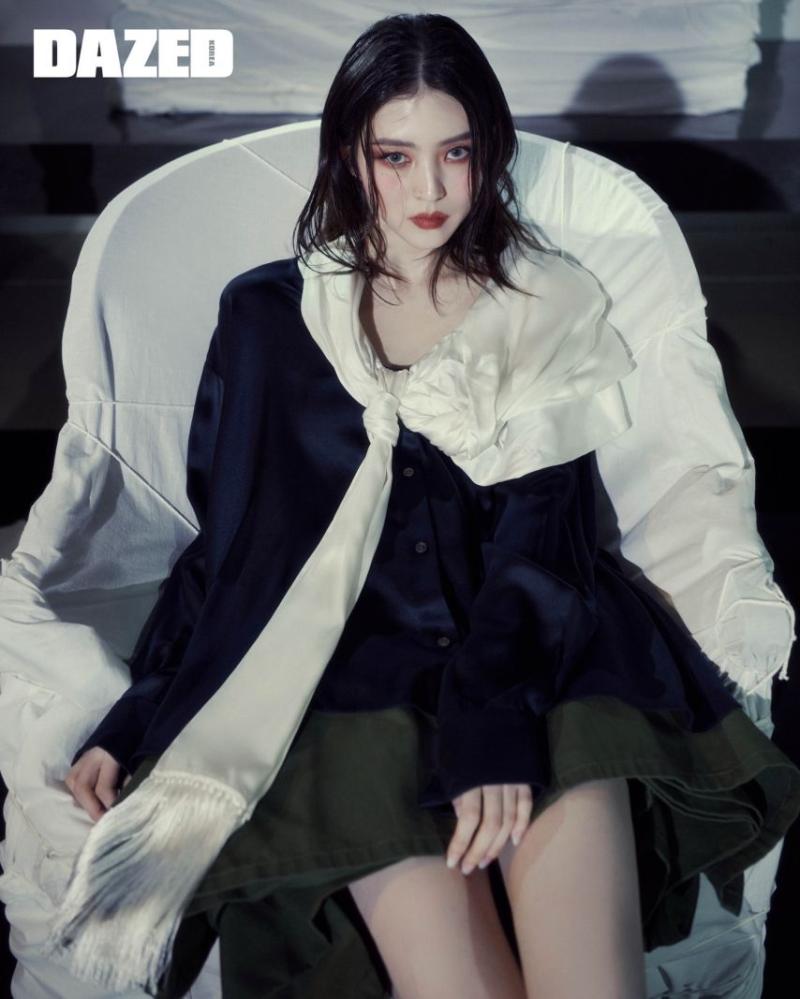 한소희 DAZED