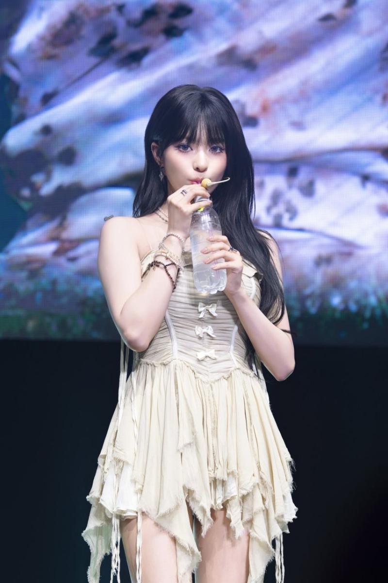 프로미스나인 이나경