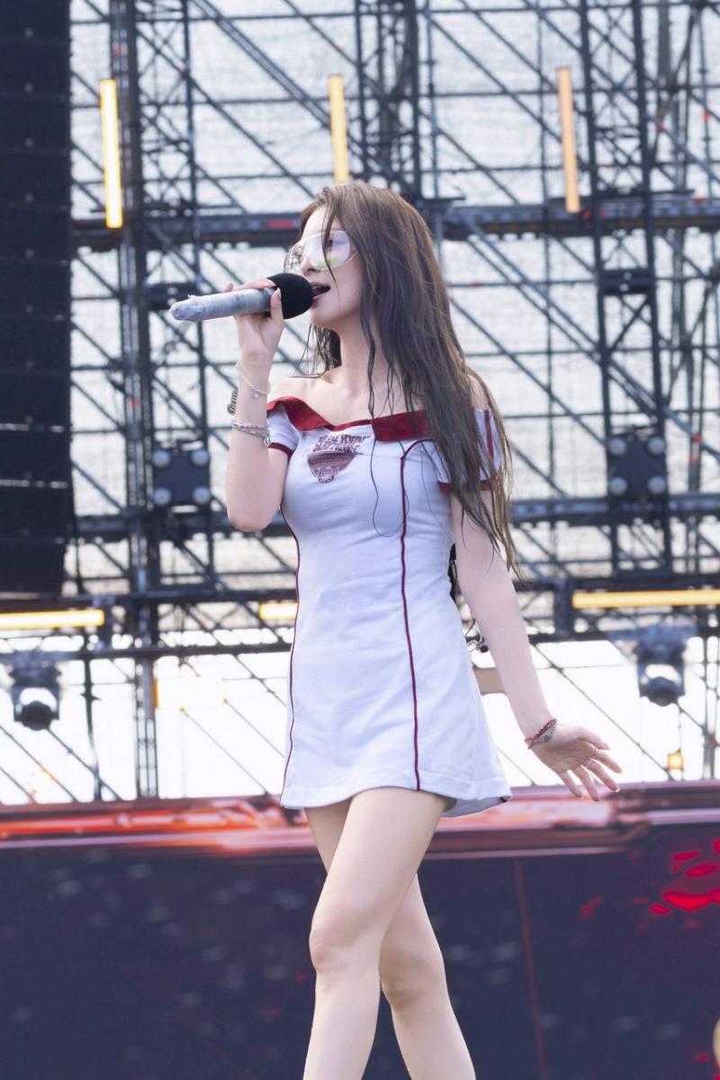 프로미스나인 이나경