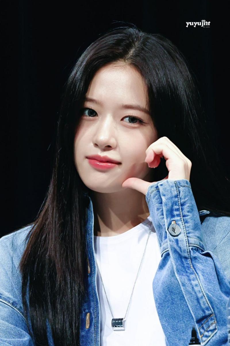 아이브 안유진
