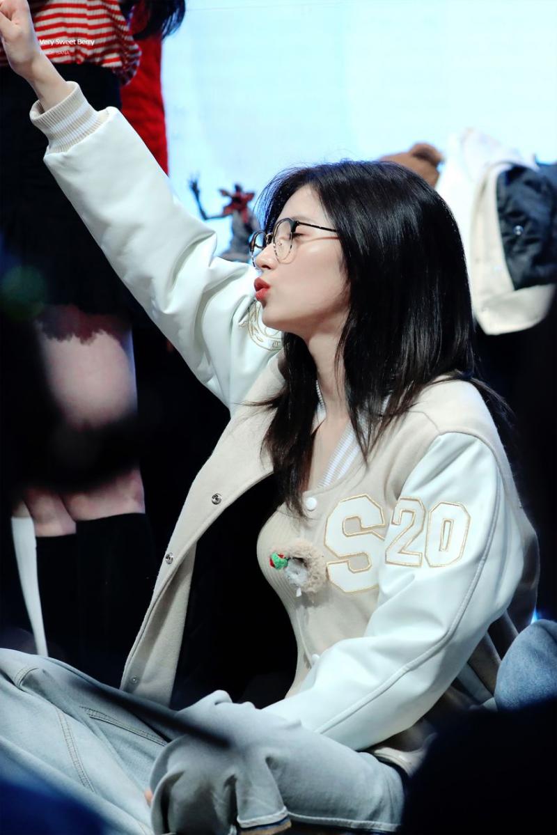 트와이스 사나