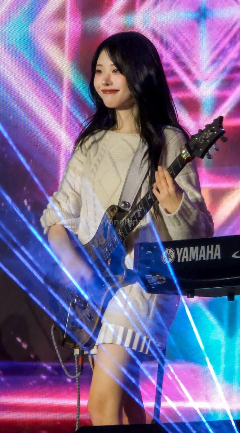 QWER 히나