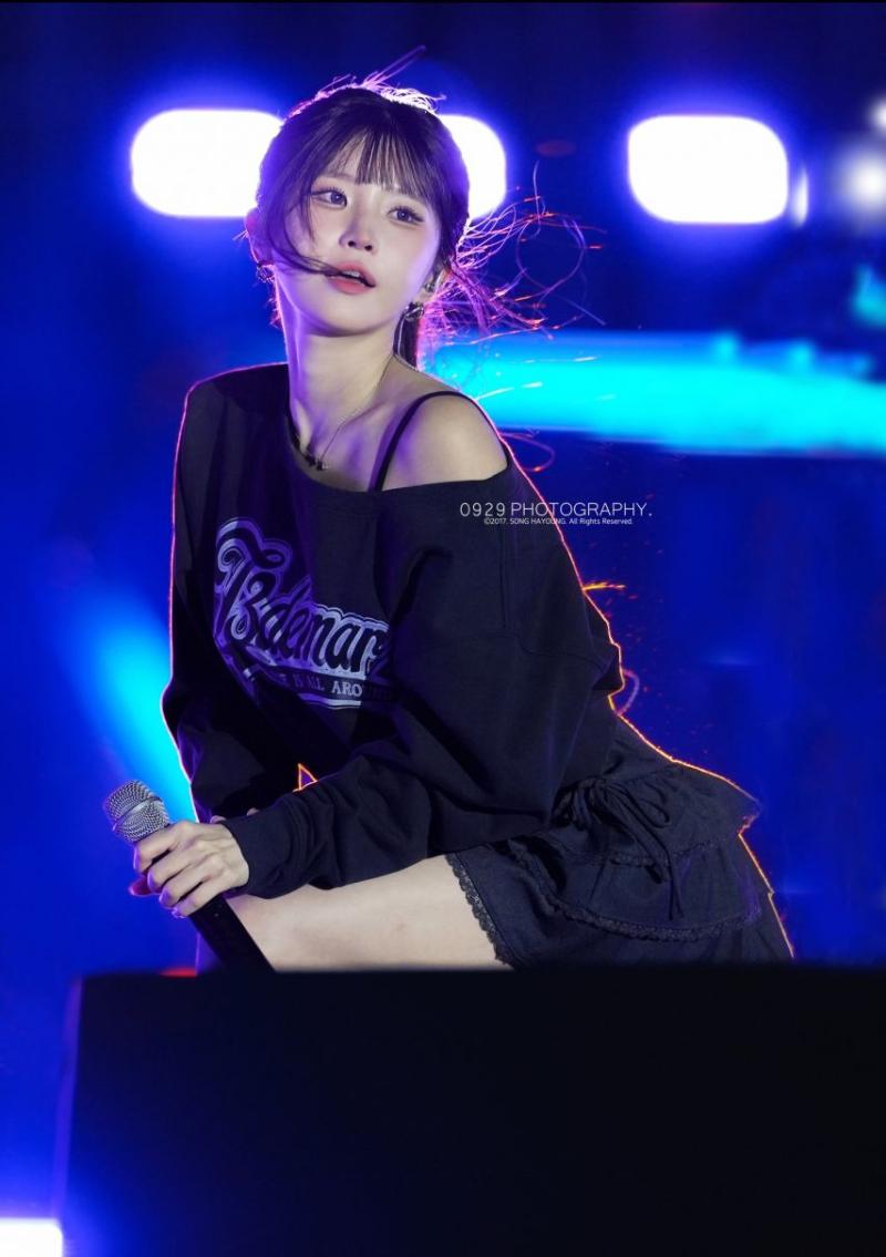 프로미스나인 송하영