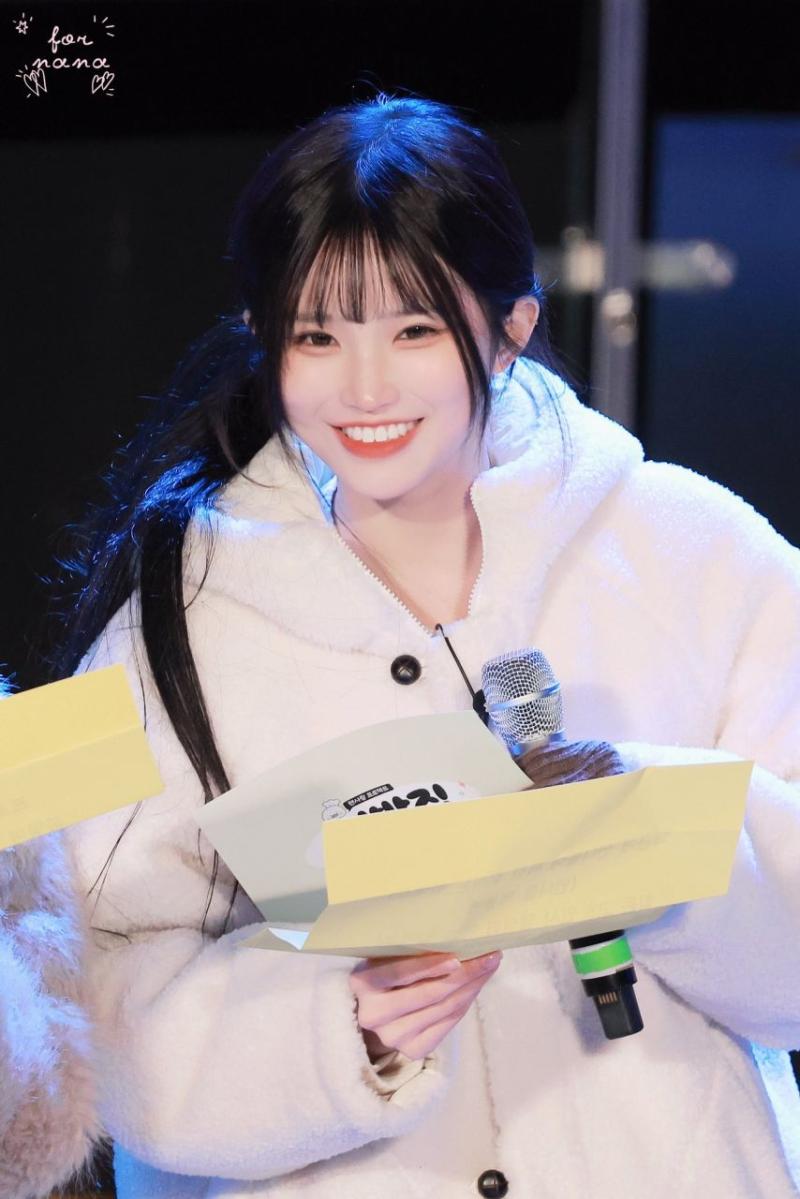프로미스나인 송하영
