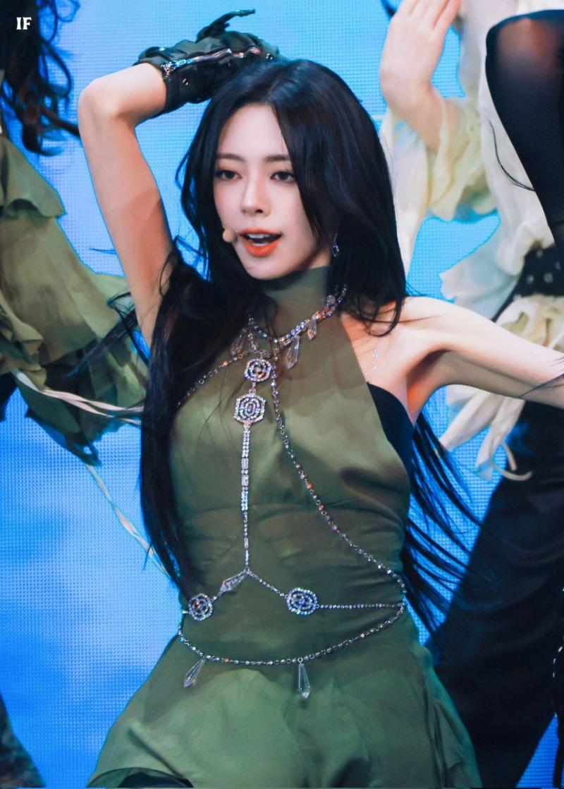 있지 유나
