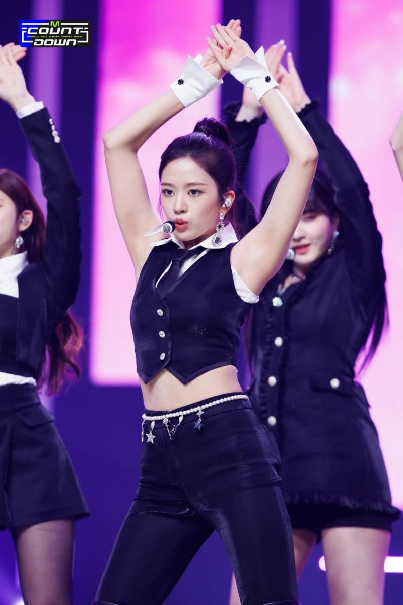 아이브 안유진