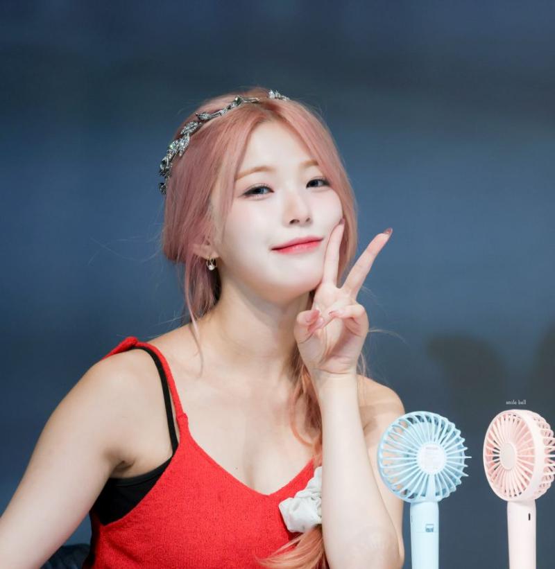 프로미스나인 백지헌