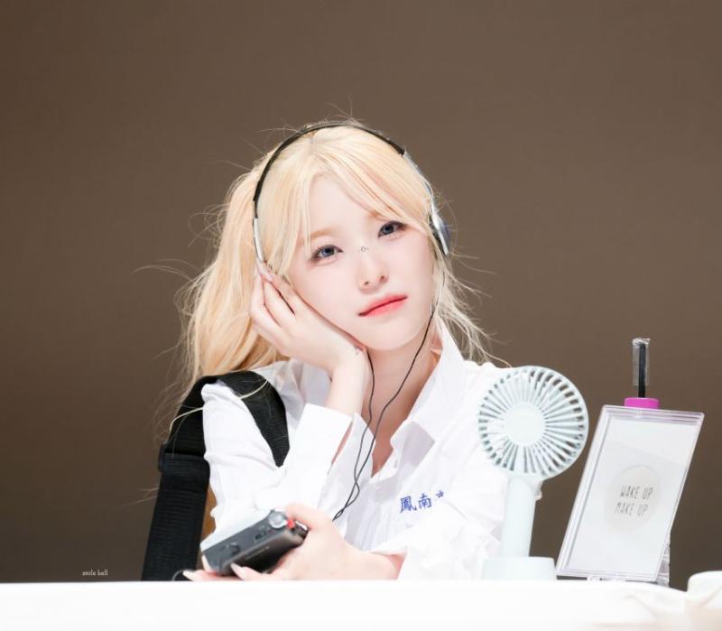 프로미스나인 백지헌