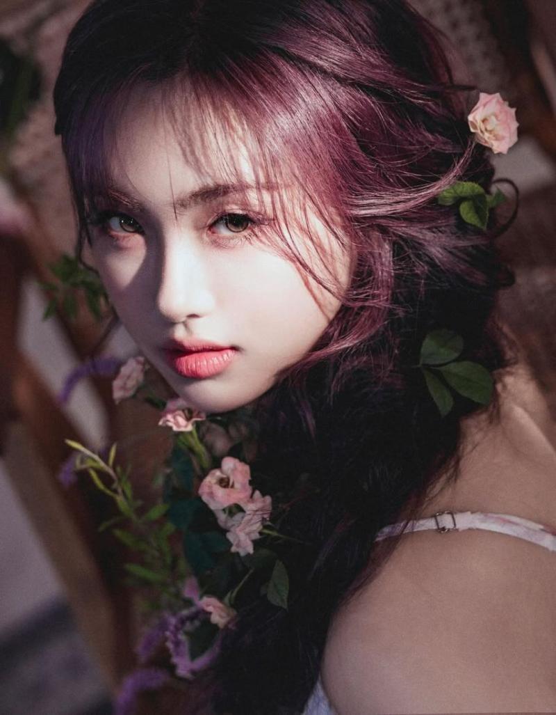 EVERGLOW (에버글로우) 아샤