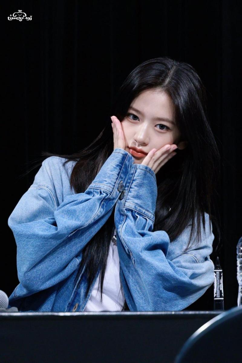 아이브 안유진