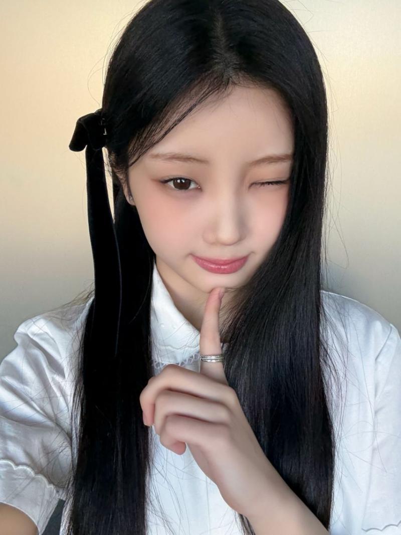 아일릿 (원희,윤아,이로하)
