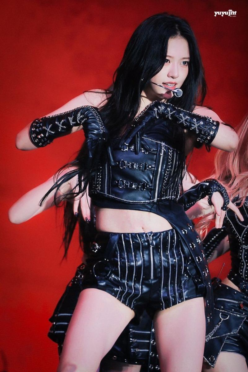 아이브 안유진