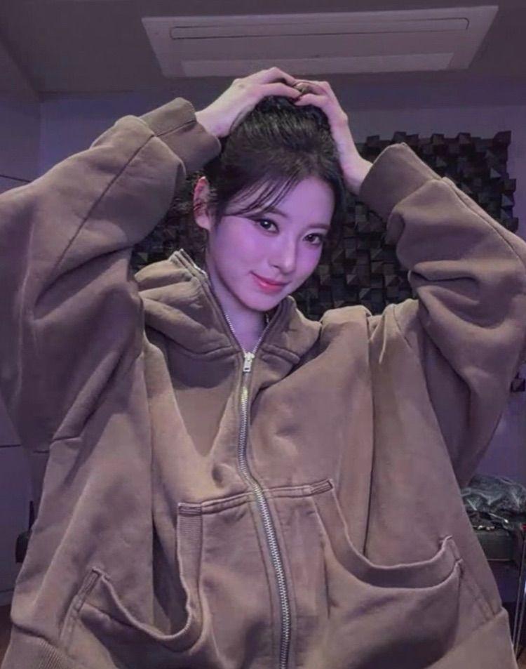 MEOVV (미야오) 안나