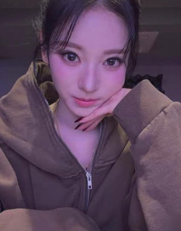 MEOVV (미야오) 안나