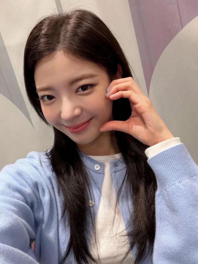 ITZY (있지)