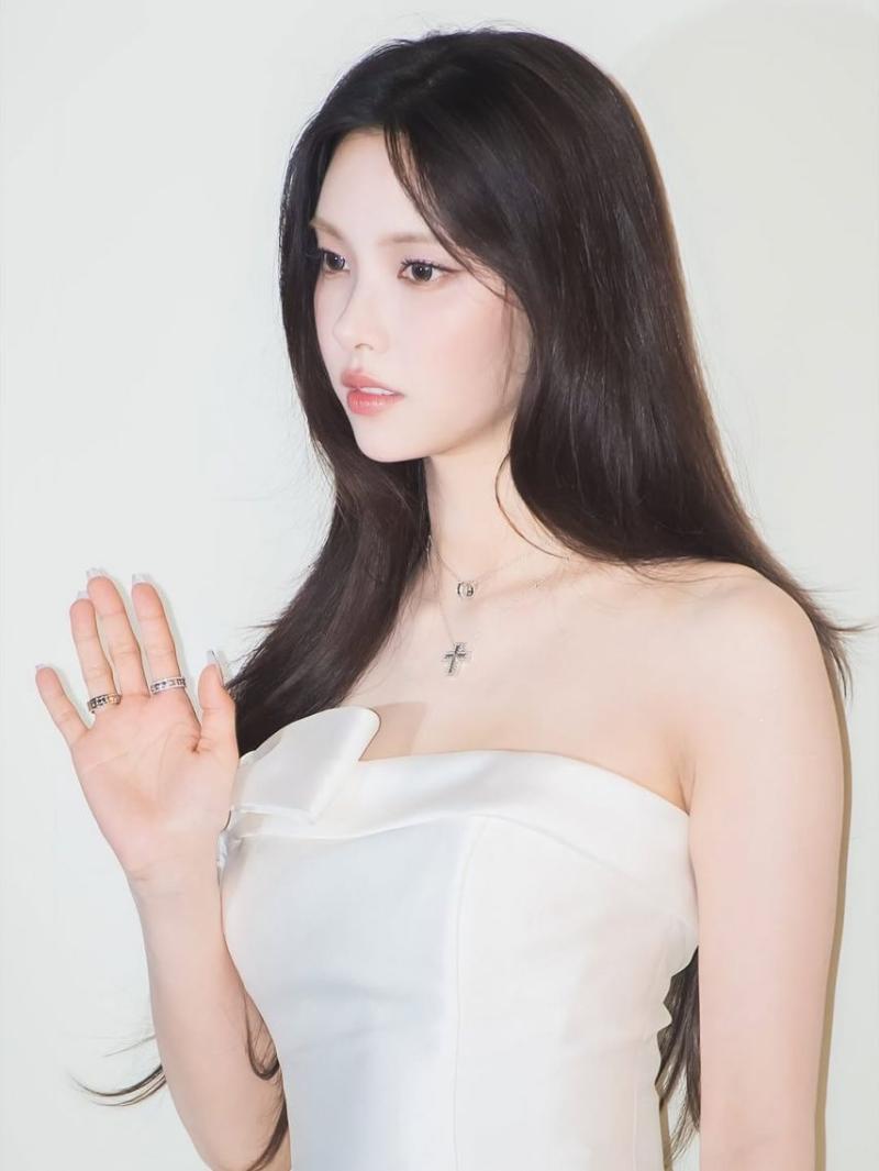 아일릿 (ILLIT) 윤아