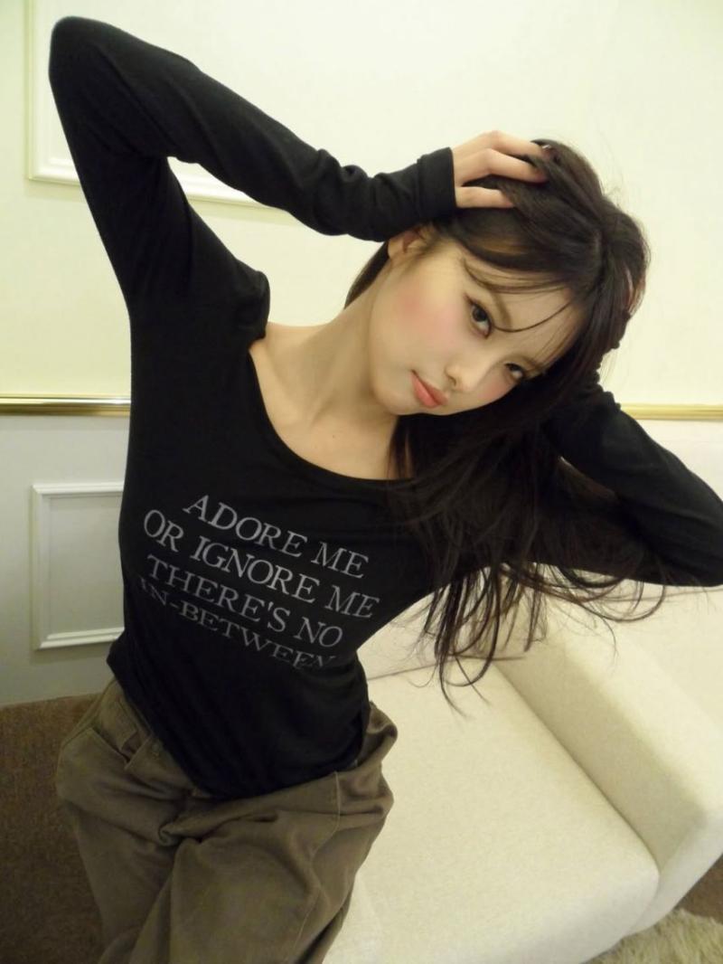 모모랜드 아인 SNS